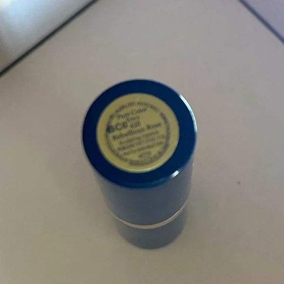 Estée Lauder Pure Color Envy lipstick - Picture 2 of 3